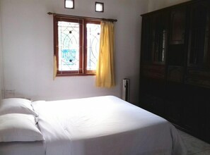Room, 3 Bedrooms | 3 bedrooms - De Nuansa Dago Villa by HouseinBandung (Bandung)