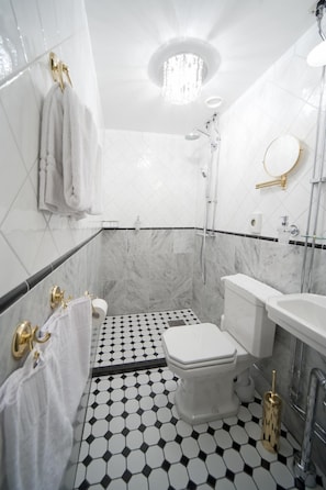 Hair dryer, towels