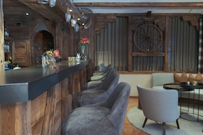 Bar (on property) - Jägerhof Serviced Apartements (Zermatt)