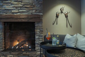 Bar (on property) - Jägerhof Serviced Apartements (Zermatt)