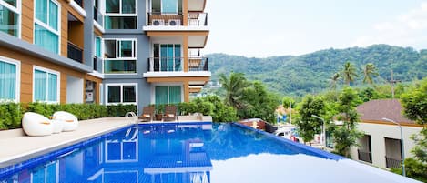 Outdoor pool, pool loungers