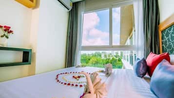Ropa de cama de alta calidad y minibar