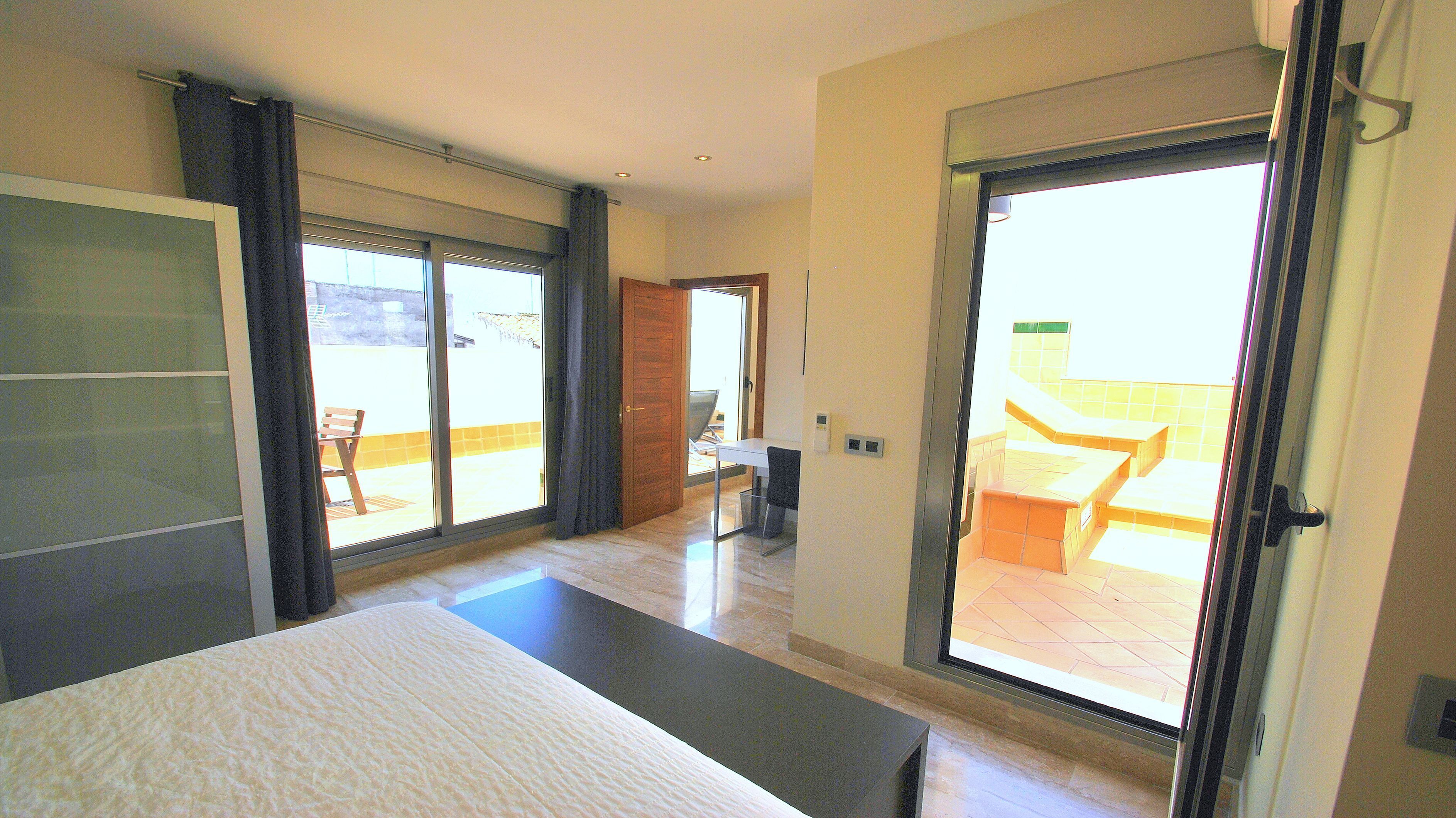 Apartment, 3 Schlafzimmer | Hochwertige Bettwaren, Schreibtisch, schallisolierte Zimmer