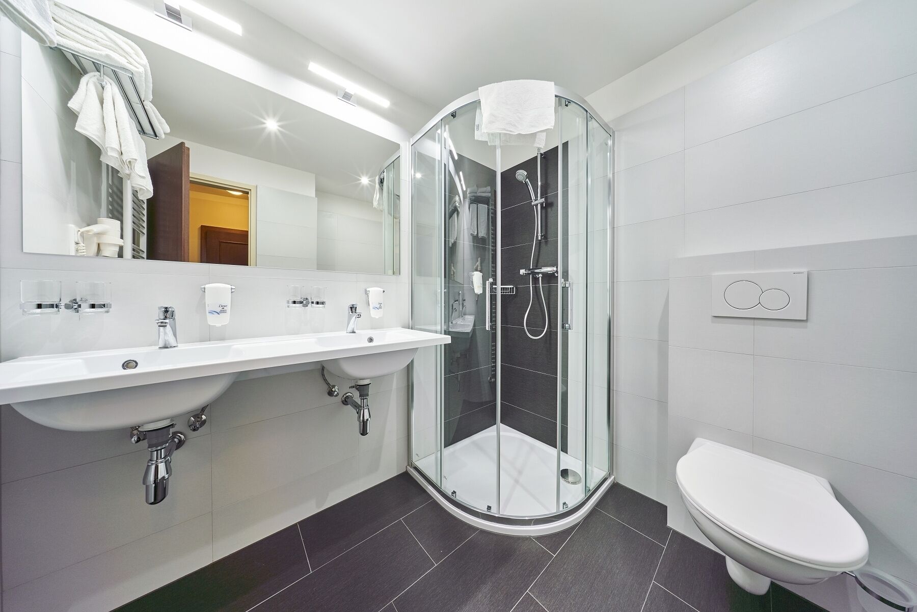 family room, 2 bedrooms, kitchenette | bathroom | shower, free toiletries, hair dryer, towels