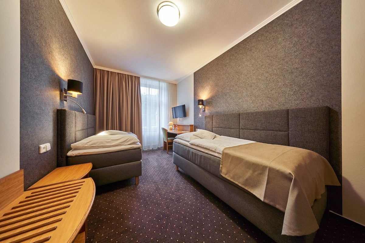 family room, 2 bedrooms, kitchenette | 1 bedroom, in-room safe, desk, soundproofing