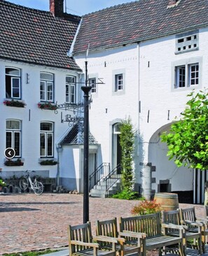 Exterior - Hostellerie Aulnenhof (Landen)