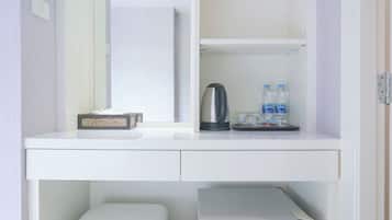 Standard Room | Premium bedding, minibar, in-room safe, desk