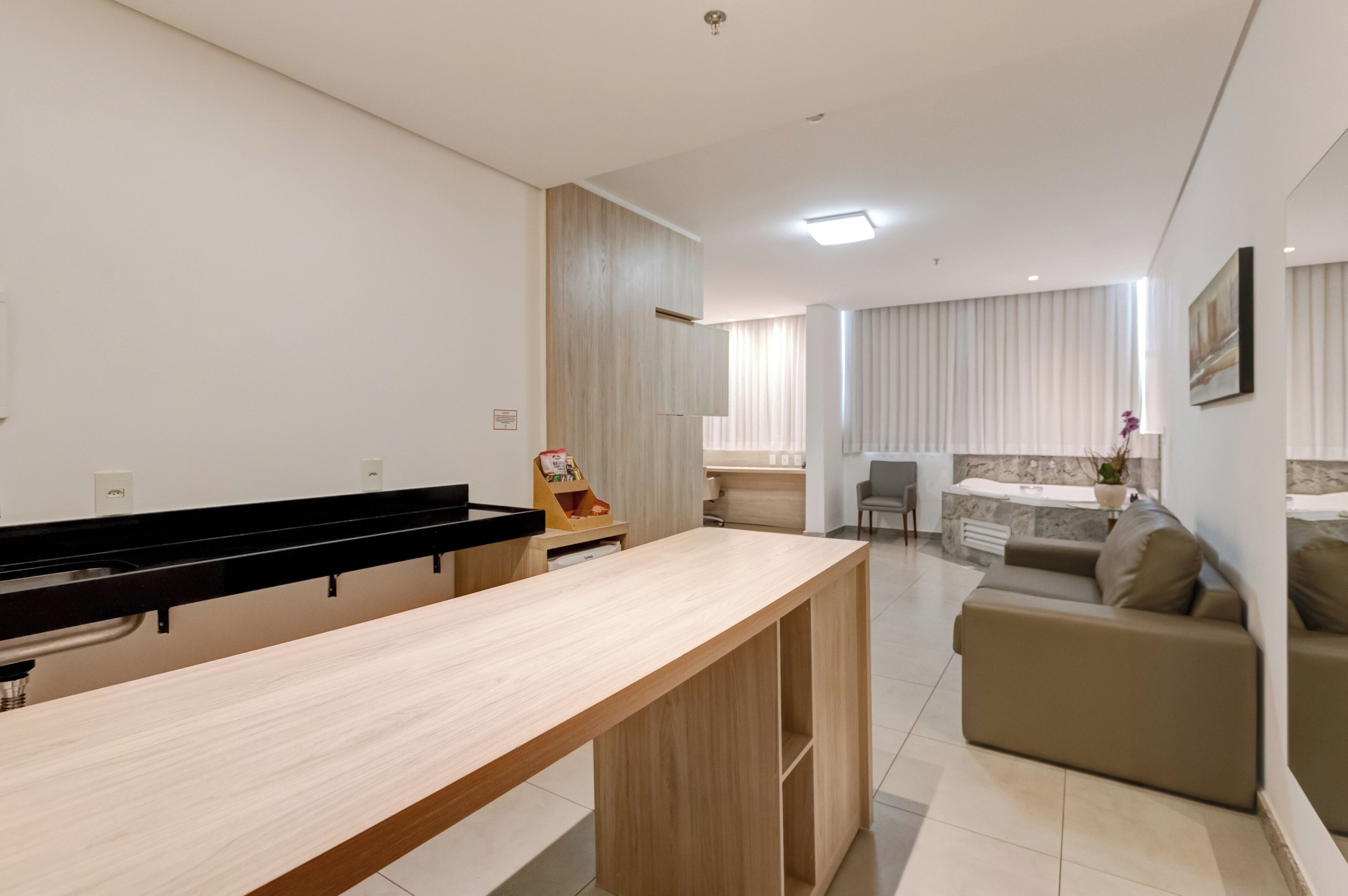 suite luxo com banheira de hidromassagem | 1 bedroom, premium bedding, minibar, in-room safe