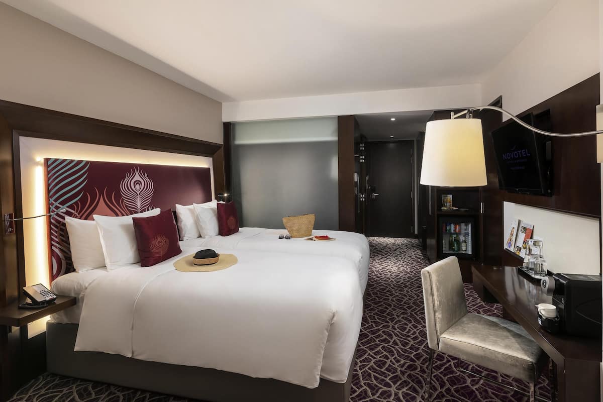 Luxury Executive Twin bed Rooms with access to Lounge, Cocktail hour, & Superior amenities | Minibar, in-room safe, desk, laptop workspace