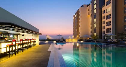 Novotel Yangon Max