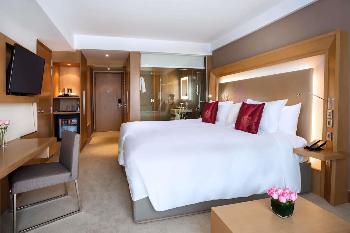 Deluxe Room with Large Twin Beds & Sofa | In-room safe, desk, laptop workspace, iron/ironing board