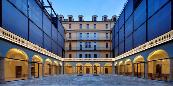 Courtyard - NH Collection Torino Piazza Carlina (Turin)