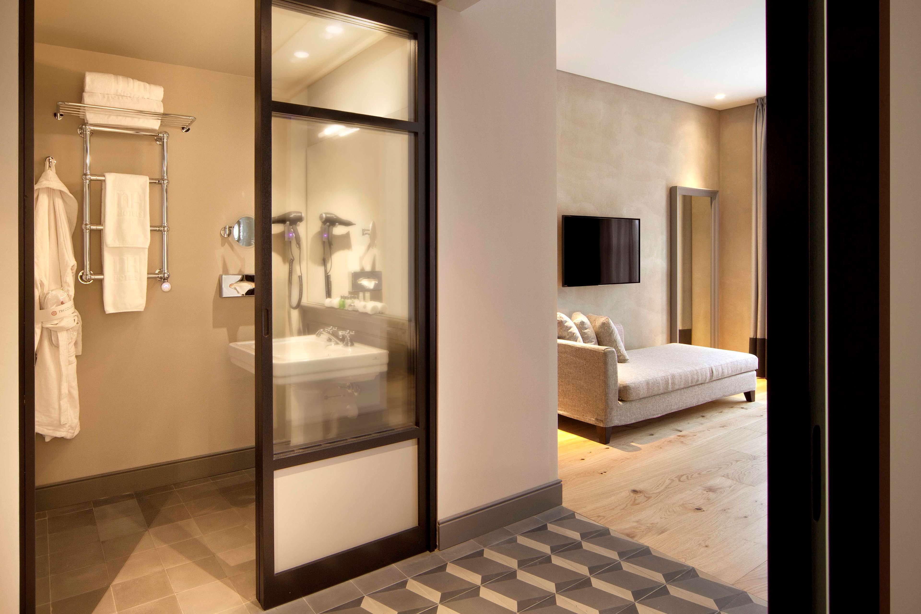 down duvets, in-room safe, desk, soundproofing