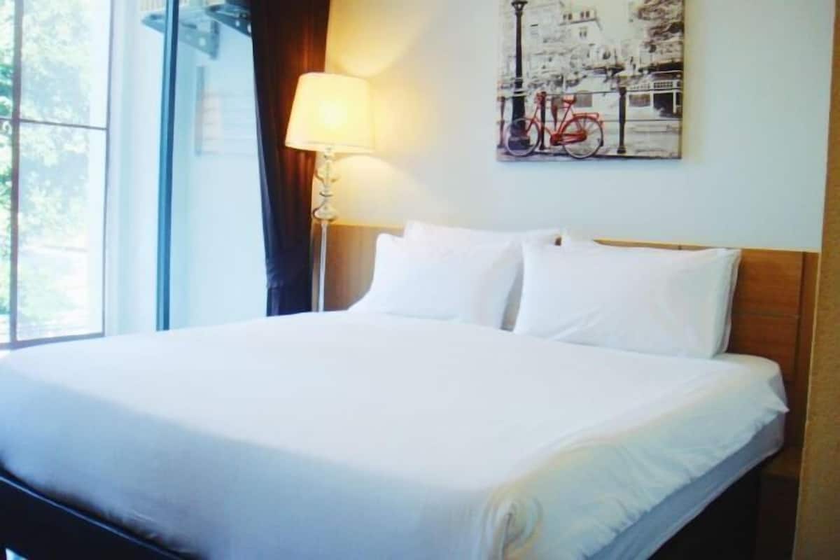 Minibar, bàn, truy cập Internet không dây miễn phí