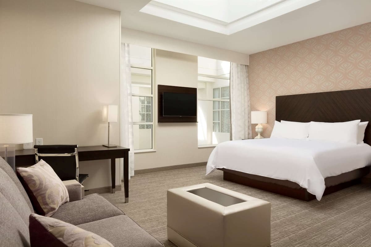 In-room safe, iron/ironing board, free cribs/infant beds, WiFi