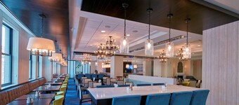 Embassy Suites Louisville Downtown