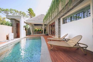 One Bedroom Royal Pool Villa - Ravaye. | Living area | 32-inch flat-screen TV with cable channels, LED TV