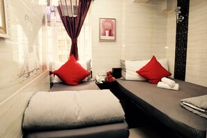 Triple Room | Free WiFi - Mira Inn (Kowloon)