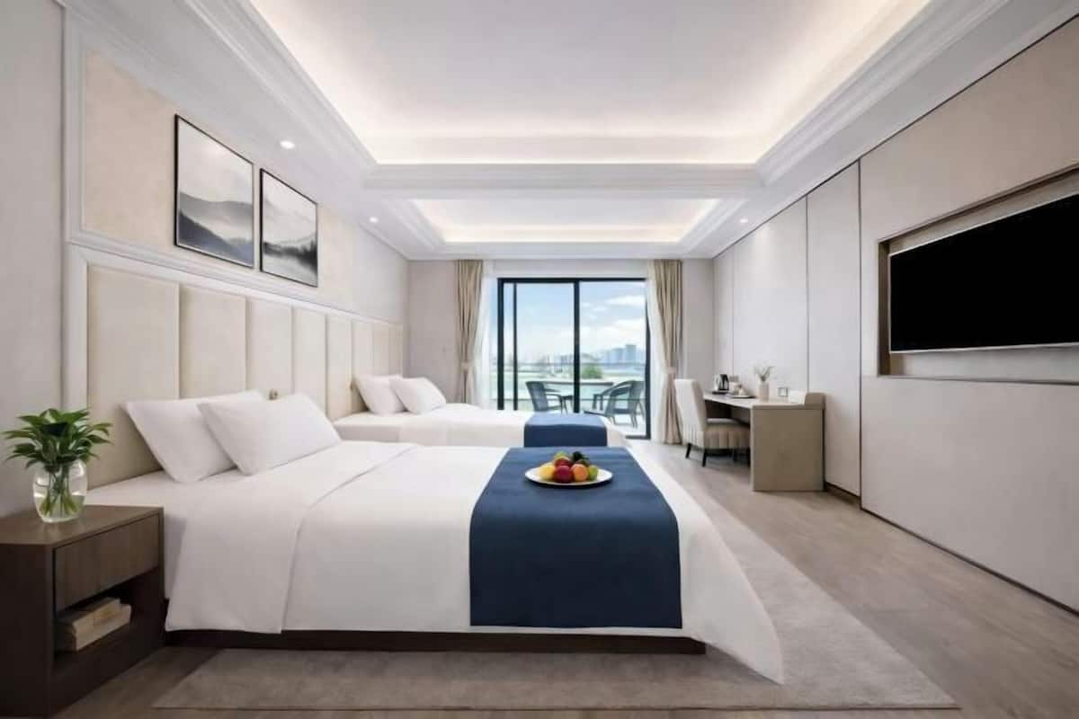 In-room safe, soundproofing, free WiFi