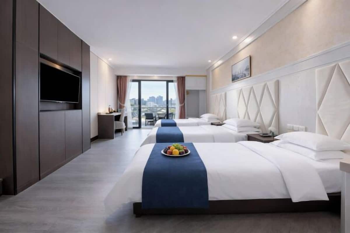 In-room safe, soundproofing, free WiFi