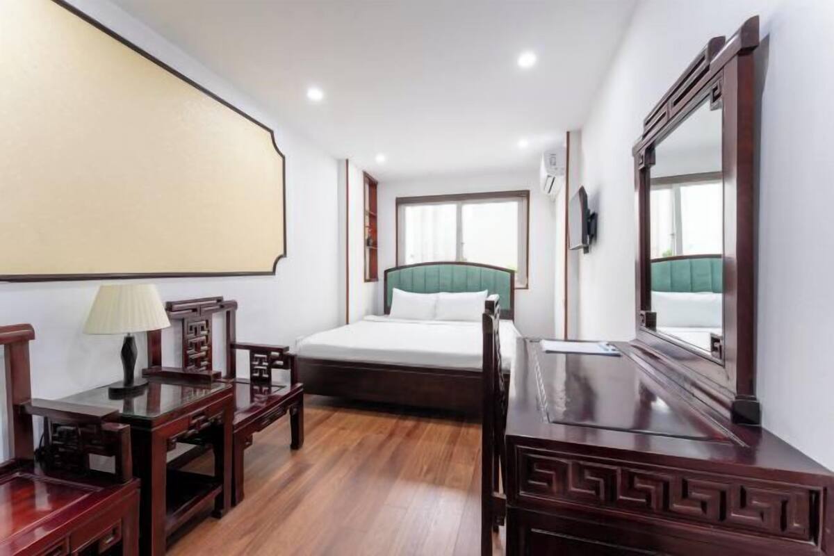 11 bedrooms, premium bedding, minibar, in-room safe