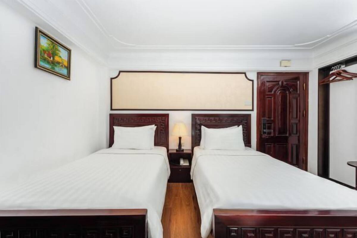 11 bedrooms, premium bedding, minibar, in-room safe