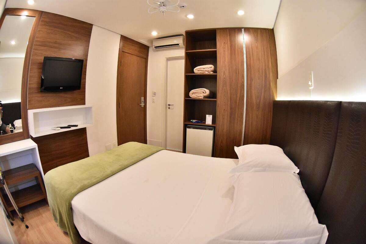 Minibar, schallisolierte Zimmer, kostenloses WLAN, Bettwäsche