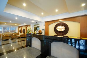 Quầy tiếp tân