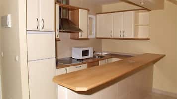 Apartment, 1 Bedroom | Private kitchen