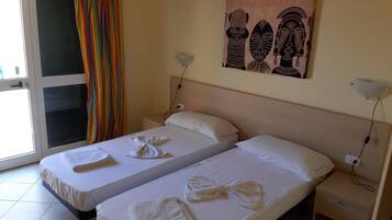 In-room safe, individually furnished, WiFi, bed sheets