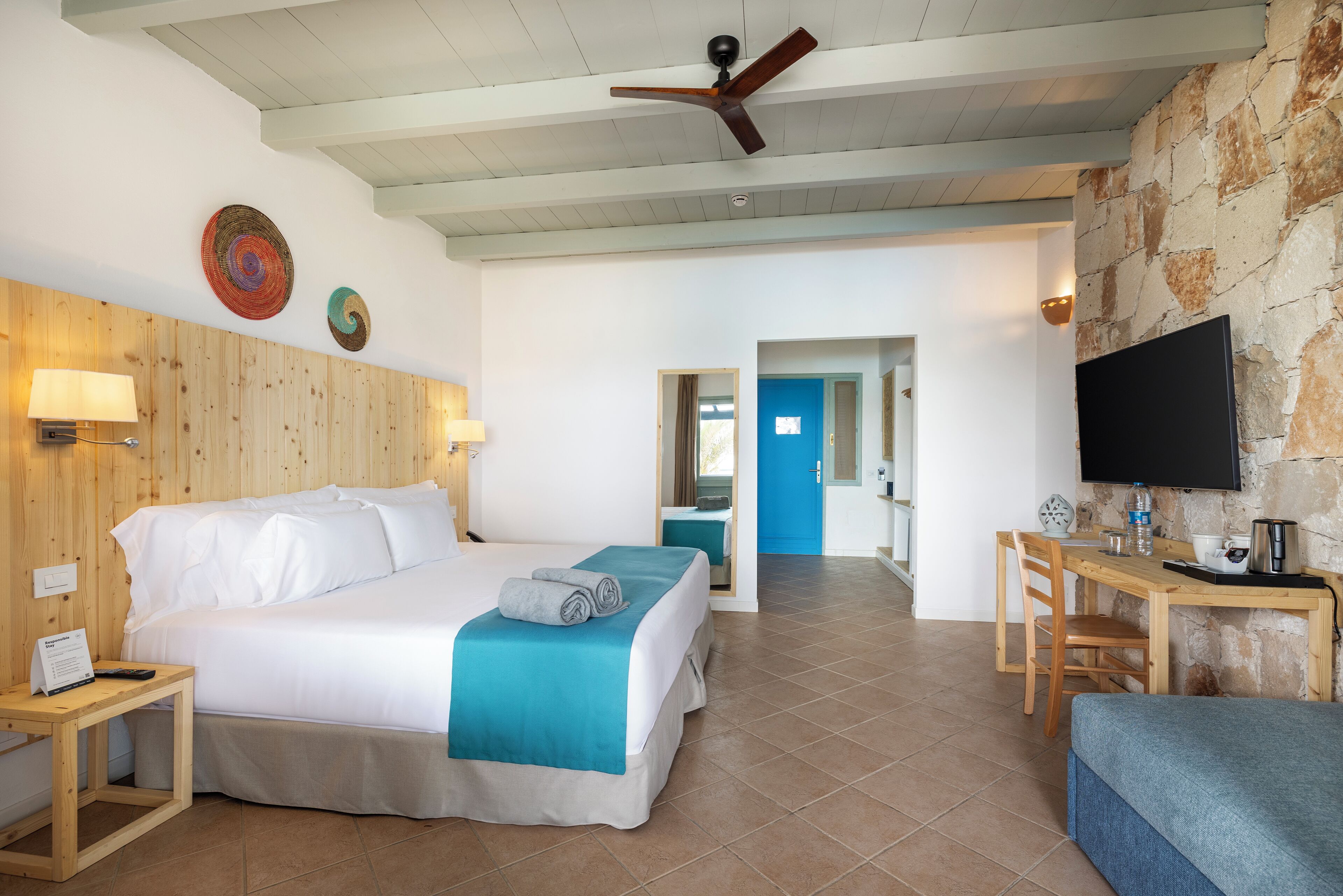 Deluxe Room, Pool View