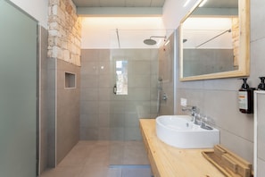 Junior-Suite, Meerblick | Badezimmer