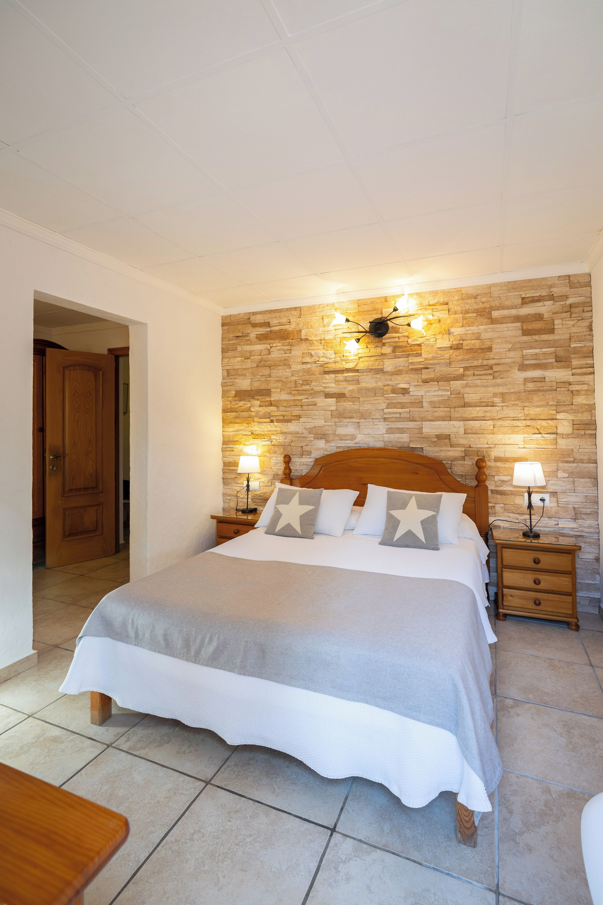 Standard Triple Room, Balcony | Free WiFi, bed sheets