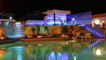Poolbar