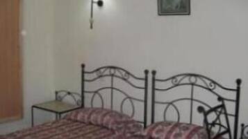 In-room safe, soundproofing, free WiFi