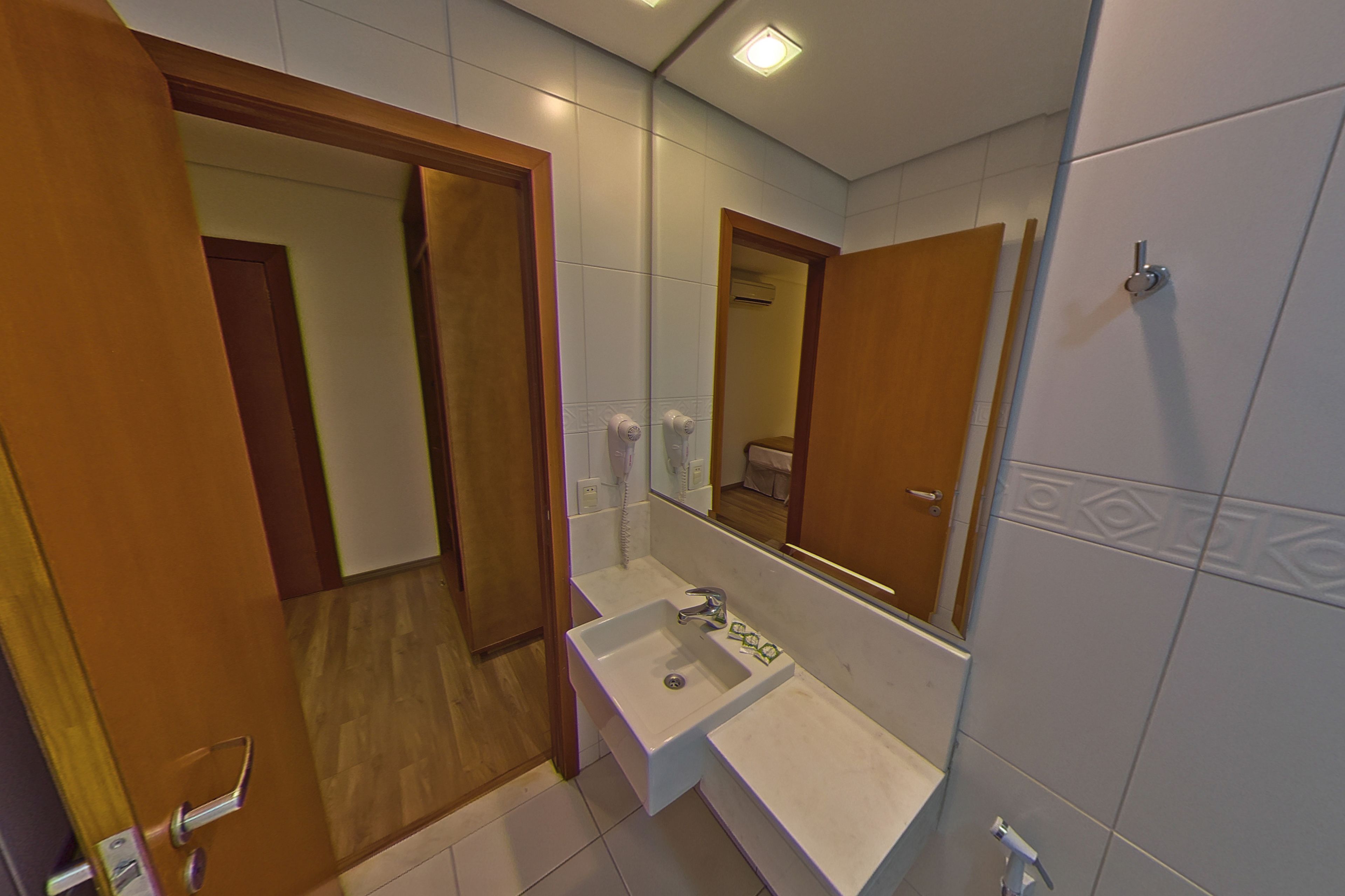 luxury apartment (super) | 1 bedroom, minibar, free wifi, bed sheets