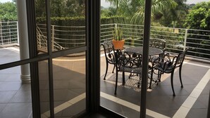 Terrace/patio - Airport View Hotel (Entebbe)