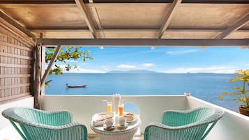 Deluxe Suite with private terrace on the beach | Quang cảnh biển