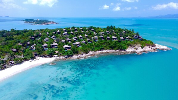 On the beach, beach towels - Hacienda Fisherman's Village Koh Samui (Koh Samui)