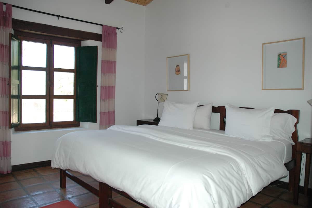 Phòng đôi Tiêu chuẩn | Bộ đồ giường cao cấp, chăn bông, minibar, trang trí khác biệt
