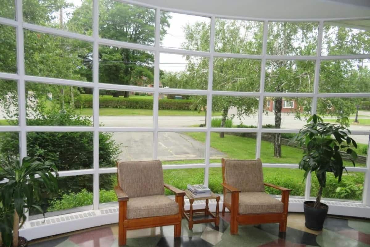 Quarto, 1 cama King | Cofres nos quartos, escrivaninha, Wi-Fi de cortesia, roupa de cama