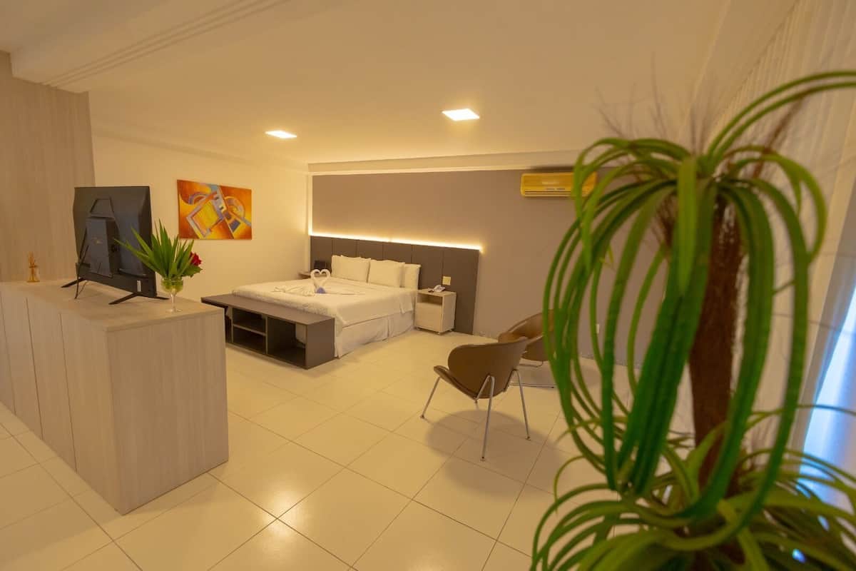 luxury double room, 1 queen bed | 1 bedroom, minibar, in-room safe, desk