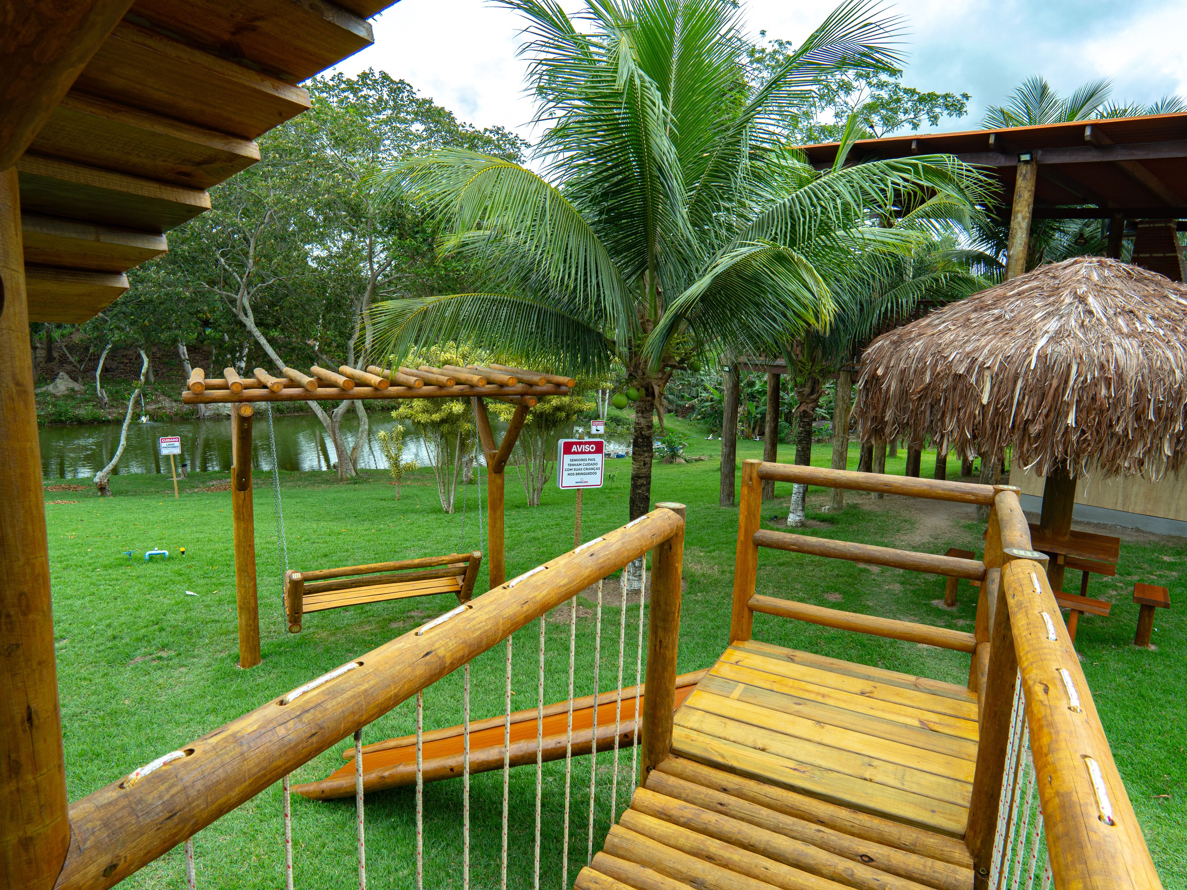 Televisión LED 32 pulgadas con canales de televisión por cable