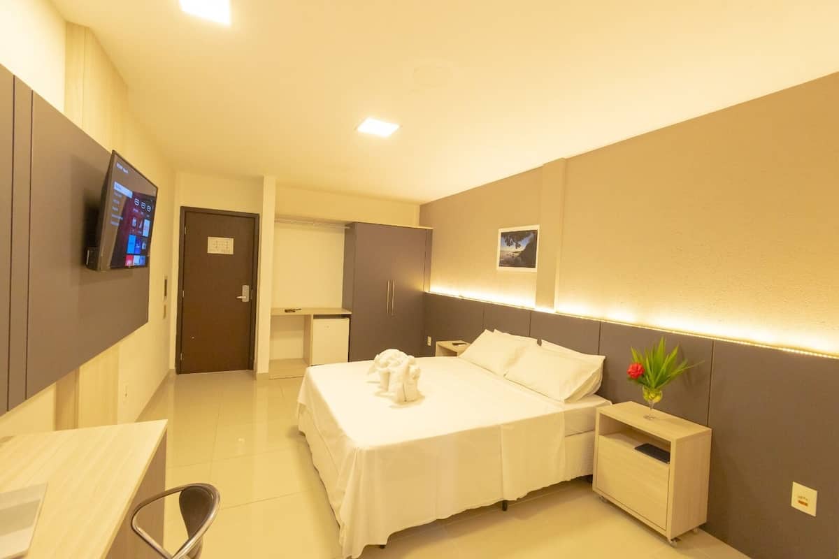 luxury double room, 1 queen bed | 1 bedroom, minibar, in-room safe, desk