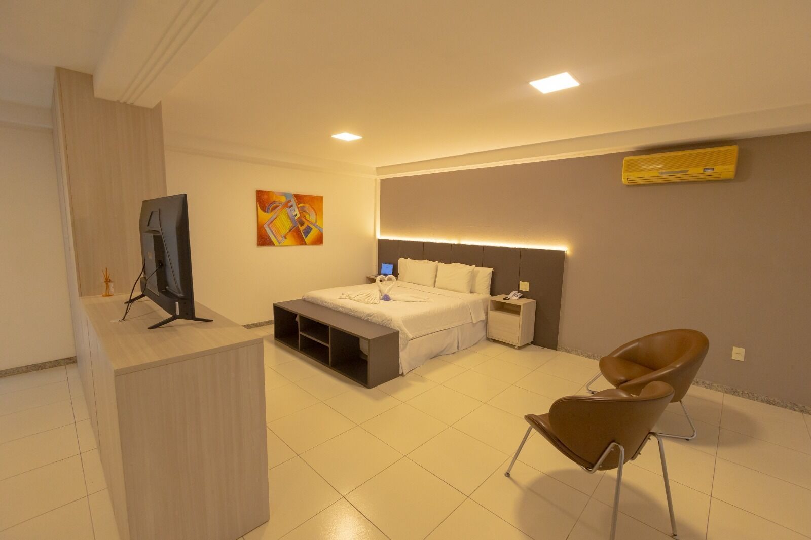 luxury double room, 1 queen bed | 1 bedroom, minibar, in-room safe, desk
