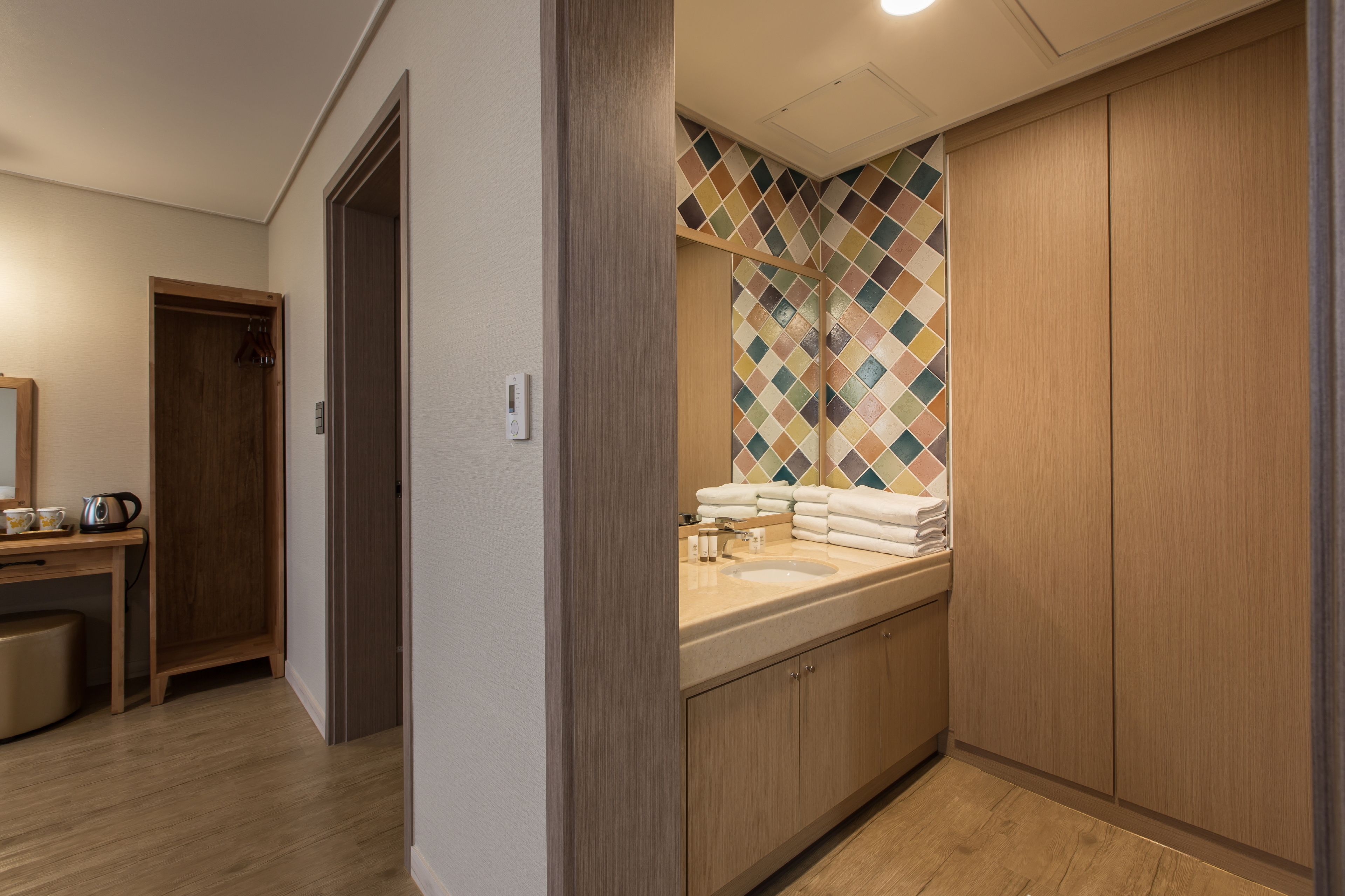 family suite | bathroom sink