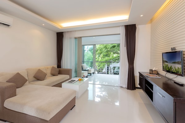 2 Bedroom Suite  | Living area