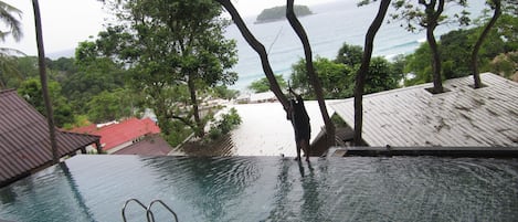 室外游泳池,日光浴躺椅