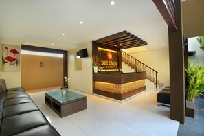 Reception - Bali Chaya Hotel Legian (Legian)