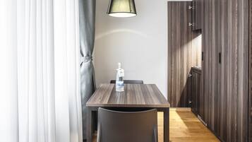 50-cm flat-screen TV with cable channels